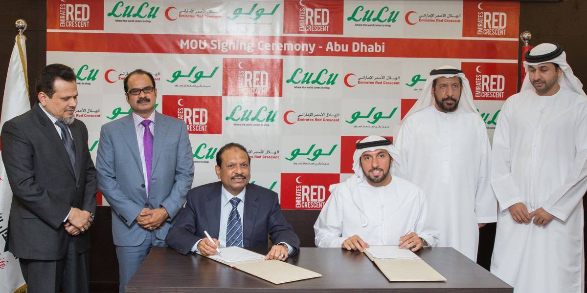Lulu signs MoU with Emirates Red Crescent to sell charity products